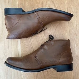 BRAND NEW FRYE Phillip Chukka leather boots Cognac Mens 9.5